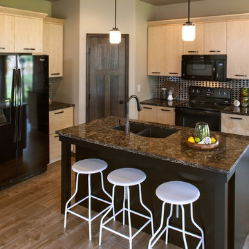 EVO Door style: Milan | Species: Maple | Finish: Natural