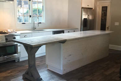 Inspiration for a transitional kitchen remodel in Birmingham