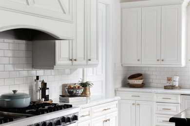 Inspiration for a kitchen remodel in Los Angeles