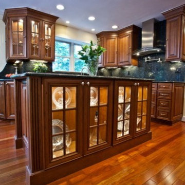 Luxurious Gourmet Kitchen in Fairfax Station Combines Beauty and Function