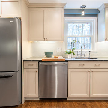 Boxborough Transitional Contemporary Kitchen