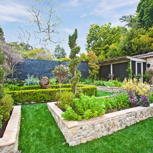 Stacked Stone Raised Bed | Houzz