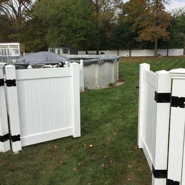 Newington| 4' Premium PVC Yard Enclosure