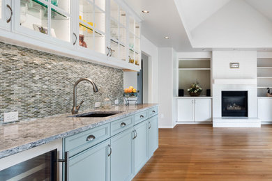 Example of a kitchen design in Seattle