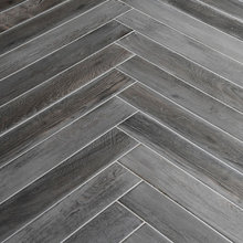 Boden (PVC / Laminat)