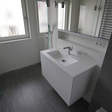 Aus einem Badezimmer wird ein Duschbad der extra Klasse