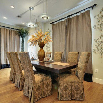 Transitional Dining With LuxAppeal