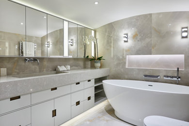 Example of a trendy bathroom design in London
