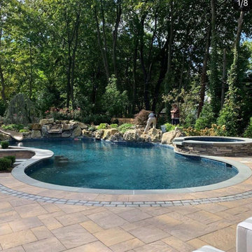 Custom Pool and Spa with Patio (Manhasset/NY):