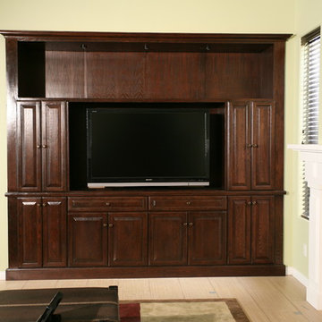 Entertainment Centers & Built-in Niches