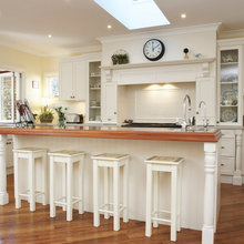 Merging Country Kitsch and Modern Elegance in your Kitchen