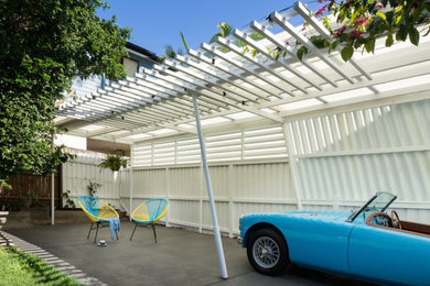 Inspiration for a modern garage in Brisbane.