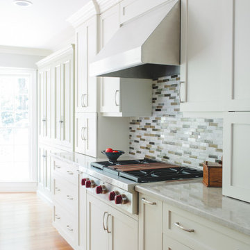 Sandy Springs Bright Kitchen