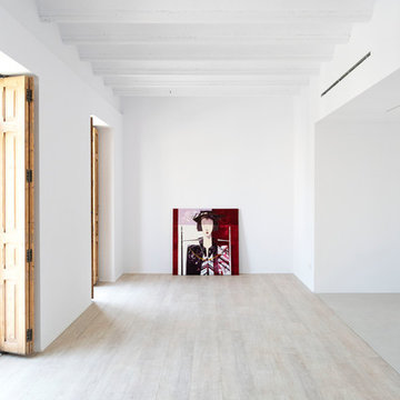 Reforma integral para galería de arte con office en el puerto de Valencia