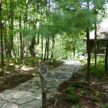 Weekend Getaway - Renovated walkway through forest to house