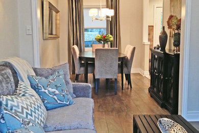 Example of a trendy living room design in Toronto