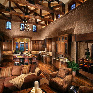 Modelo de salón abierto, mediterráneo, con suelo de madera oscura