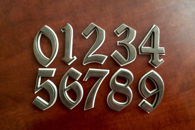 Цифры дверные, шрифт Deutsch Gothic