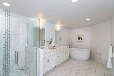 Bathroom - bathroom idea in Other