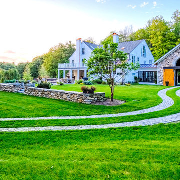 New Hampshire Farmhouse & With Cobblestone Drive