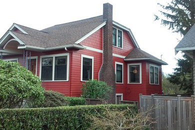Photo of a mid-sized arts and crafts home design in Seattle.