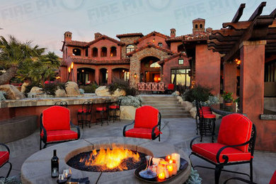 Inspiration for a contemporary patio remodel in Los Angeles