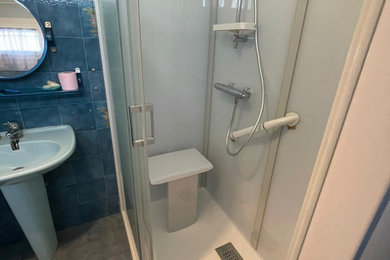 Réalisation d'une cabine de douche PMR