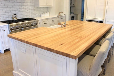 Transitional kitchen photo in Atlanta