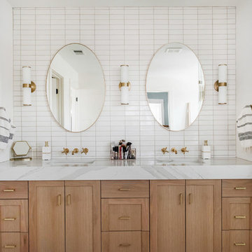 Organic and warm master bathroom