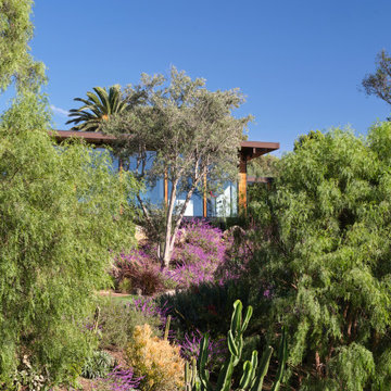 Malibu Glass Box House by Klopf Architecture
