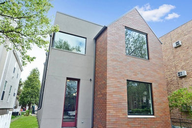 Minimalist home design photo in Chicago