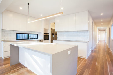 Mittelgroße Moderne Wohnidee in Melbourne