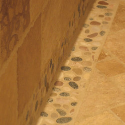 Island Stone pebble bathroom design - Tile