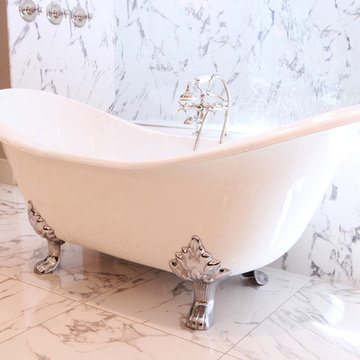 Claw Foot Tub with Polished Chrome Feet