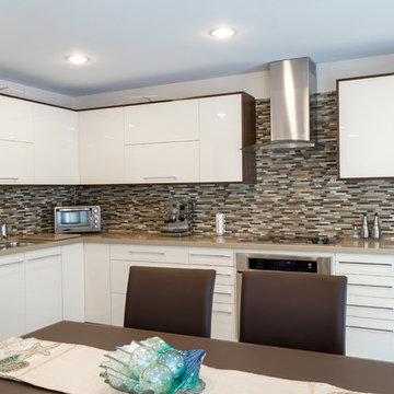 Beige high-gloss kitchen in Toronto