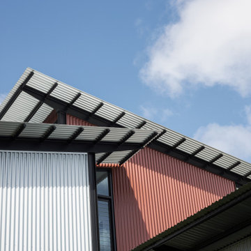 Skillion Roof Detailing - Tin Shed House