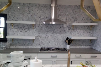 Example of a minimalist kitchen design in Austin