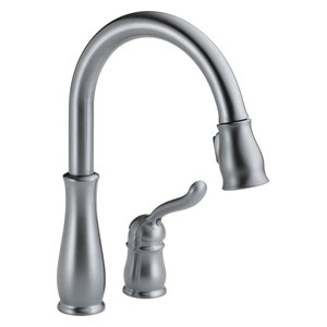 Delta Leland Single-Handle PullDown Sprayer Kitchen Faucet w//ShieldSpray Chrome