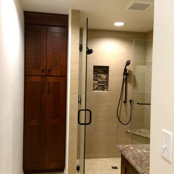 Warm Tones Transitional Bathroom