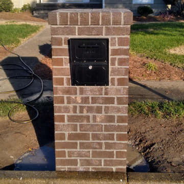 Column Mount Brick Masonry Mailbox