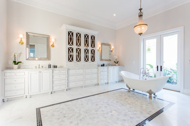 Bathroom photo in Other