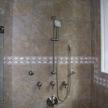 Master Bathroom, Honed and Polished Travertine, 1/16" joint spacing