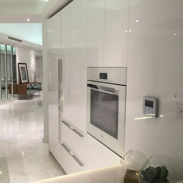 Kitchen - Rauvisio crystal white doors