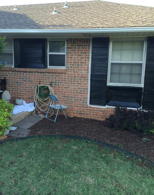 What color should trim and garage door be painted