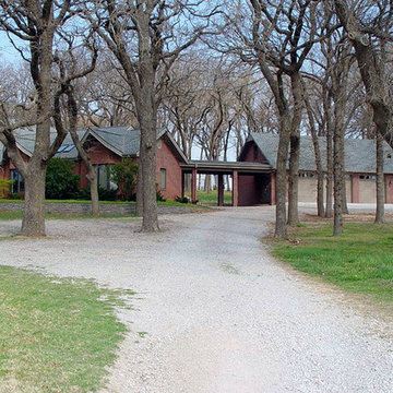 Family Room, Garage & Work Shop - Broken Arrow