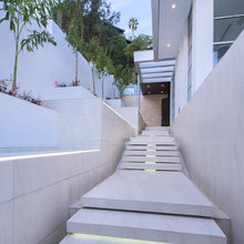 Bracher exterior