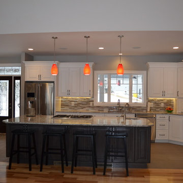 Transitional New Constrn. Kitchen w/ Chantilly & Pebble with Black glaze Island
