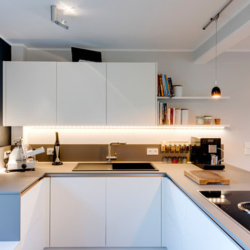 Puristisch-moderne Eleganz mit smarter Beleuchtungskonzeption