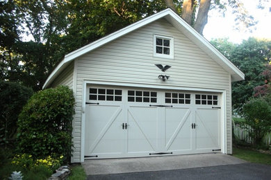 Inspiration for a timeless garage remodel in New York