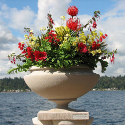 Sandstone Oak Park Planter - Outdoor Pots And Planters